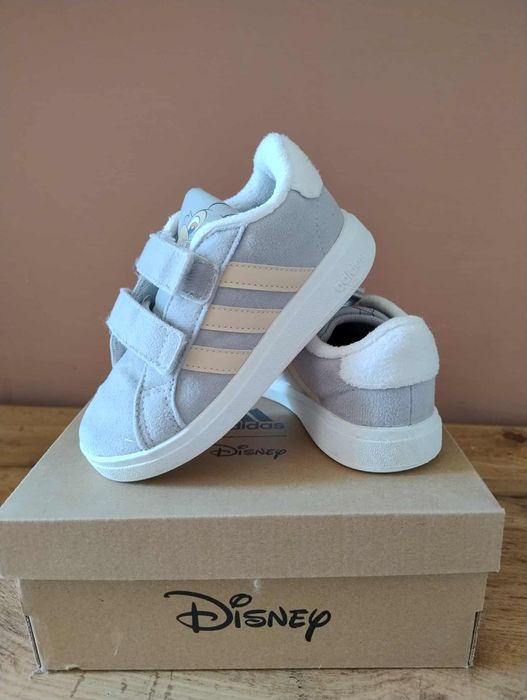 Детски маратонки Адидас 26 номер.