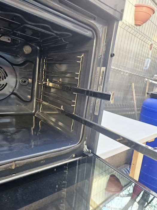 Cuptor incorporat Whirlpool AKZ9 6230 NB