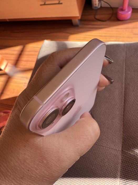 iPhone 15 128gb  розов