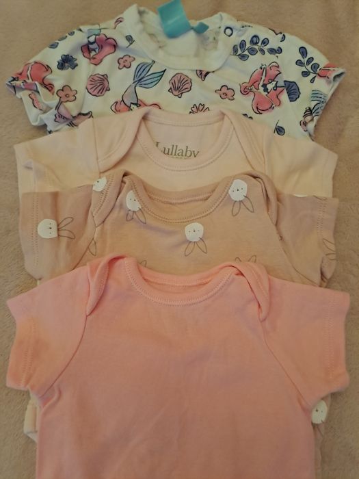 Нови бебешки бодита Англия