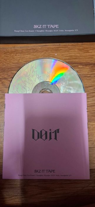 K-pop albums, Stray kids albums
