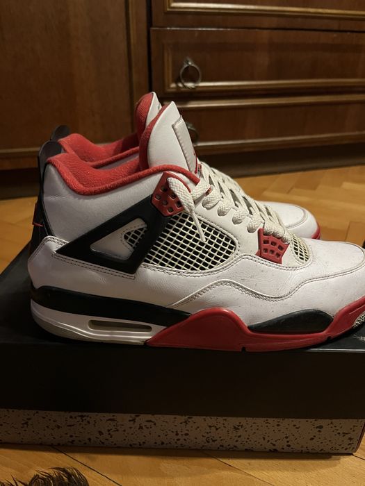 Jordan 4 Retro Fire Red
