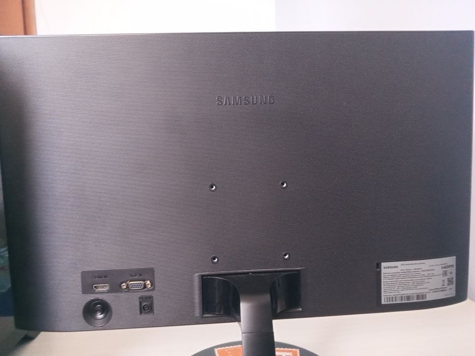 Монитор Samsung Full hd