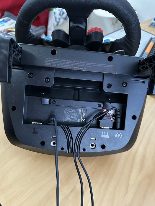 Logitech G29 + G Shifter inclus – stare foarte bună