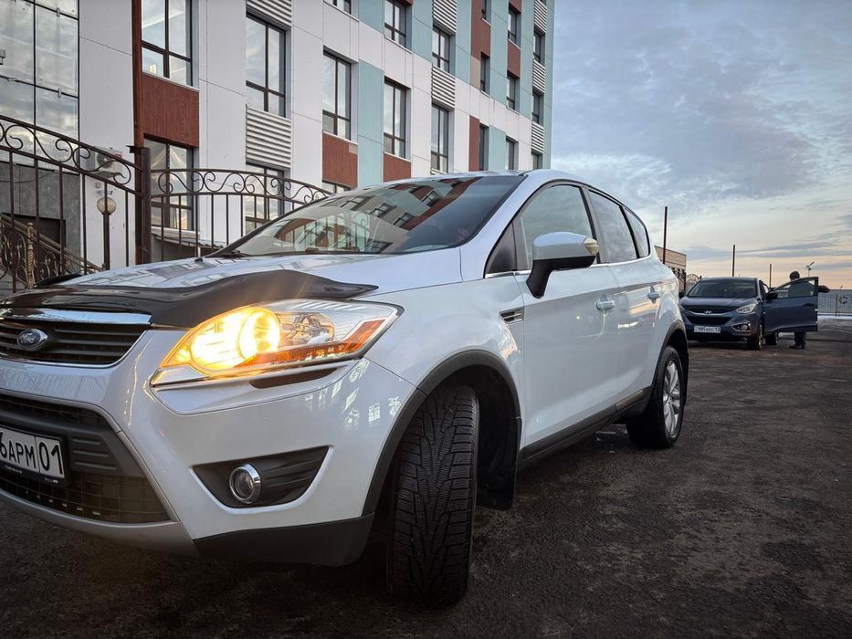 Продам ford kuga 2012