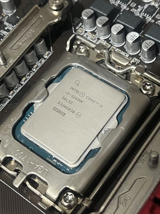 I5 12400F / H610 / DDR4 16Gb