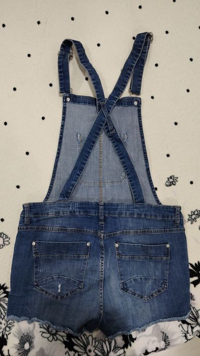 Salopetă denim , corespunde mărimii M