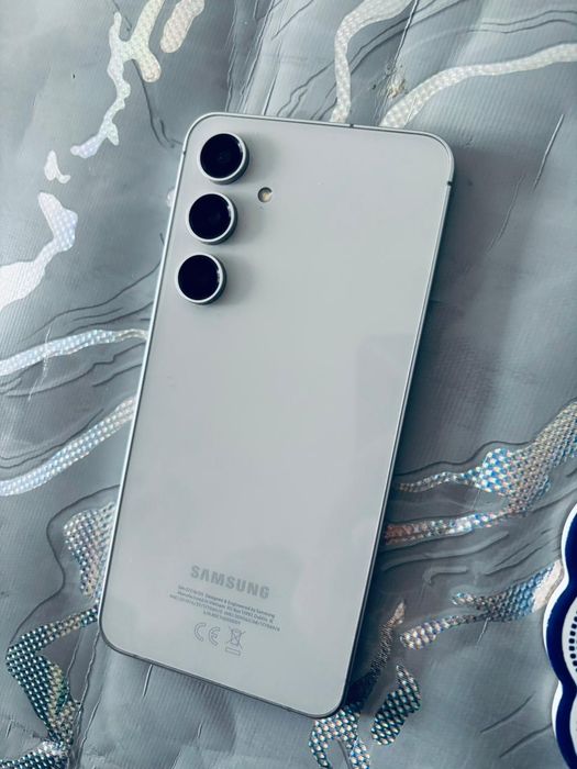 Galaxy S24FE продам или обмен