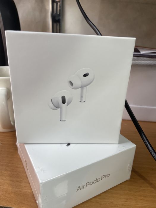 Продаю Airpods pro