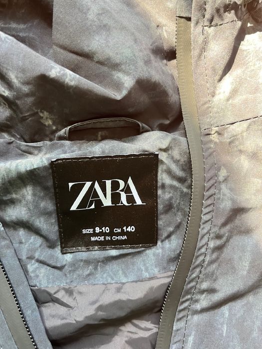 Zara tie-dye windbreaker - леко яке с качулка, цип и 2 предни джоба.