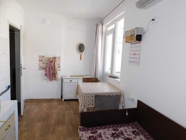 Продава се Етаж от къща в Търговище, Център - 115 кв.м за 998 €/кв.м - Снимка #1