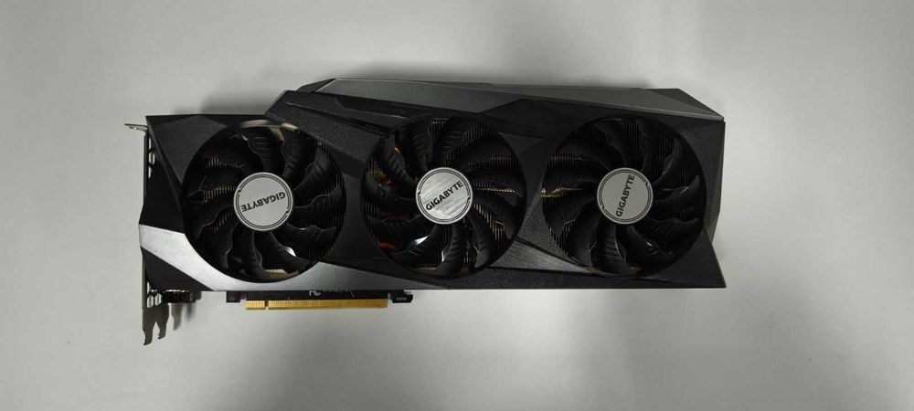 RTX3090 ventus3X / RTX3090 Gigabyte