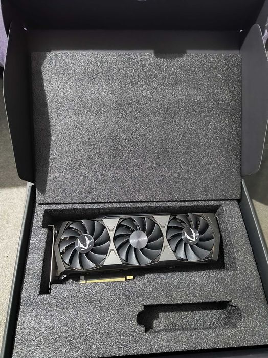 Видео карта Rtx 3080 ZOTAC GAMING GE FORCE OC. Възможен бартер.