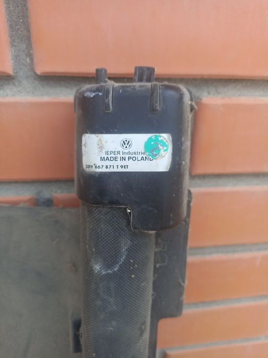 Продам шторка багажника