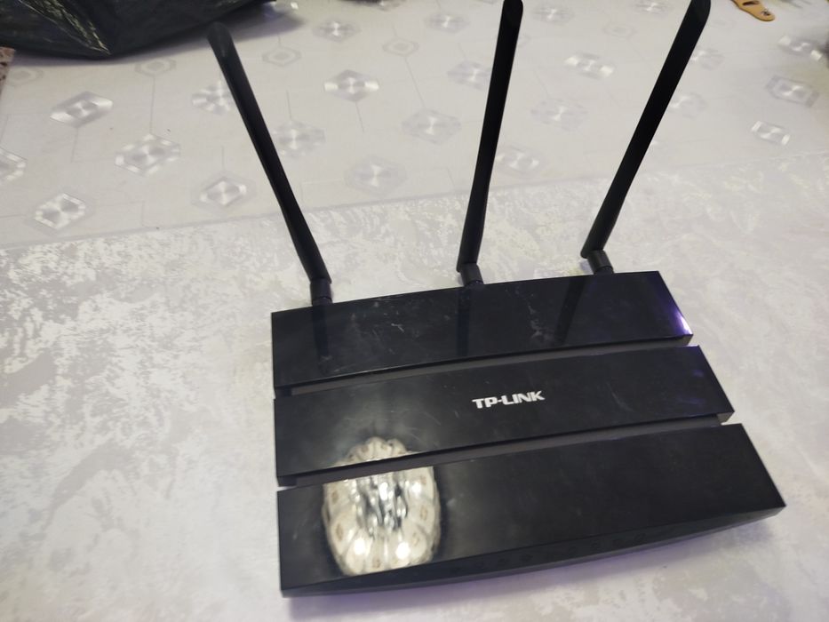 Черный роутер TP-Link (3 антенны)