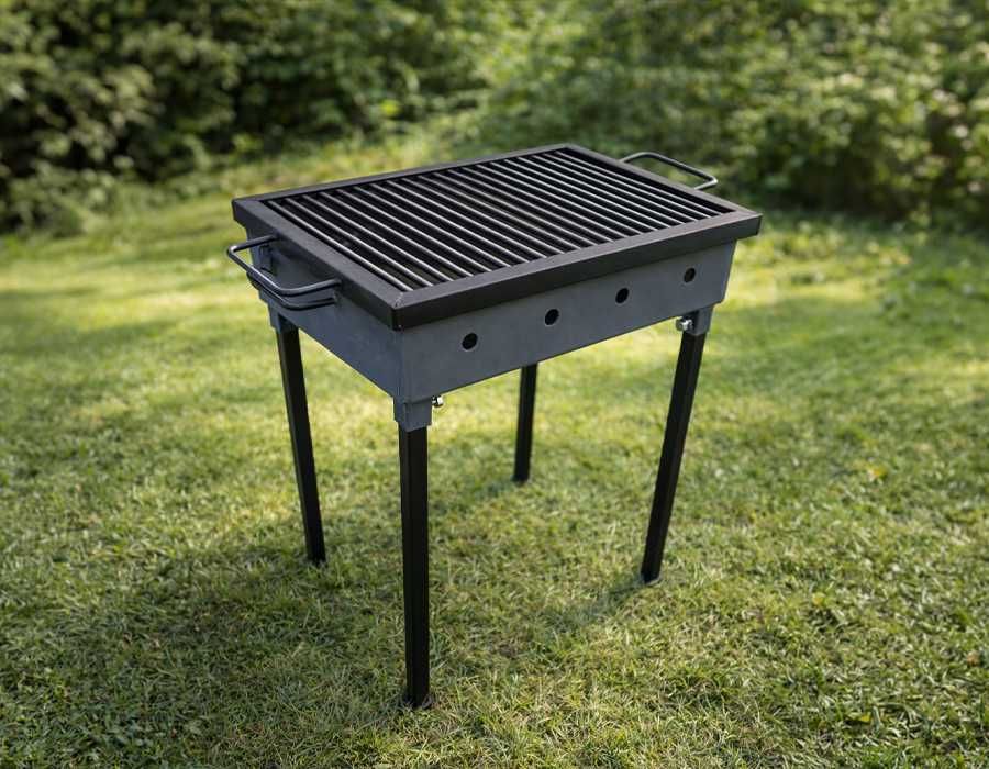 Grătar mic metalic pentru camping și pescuit – 50x30 cm