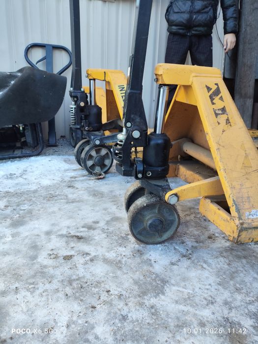 Рохли 2-ш рабочий 1-ш надо ручку закрутить