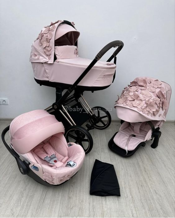 Cybex Priam Simply Flowers Pink 4.0 chassis Rosegold stroller