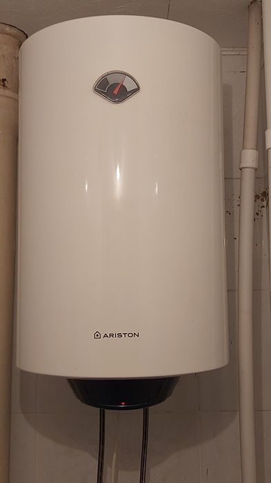 Водонагреватель ARISTON (35тыс)