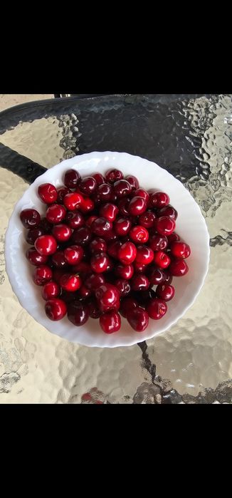 Vand cirese bio...