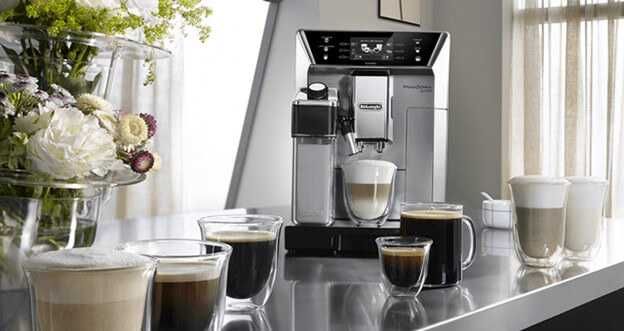 Кофемашина-кофеварка Delonghi ECAM италия доставка 24/7