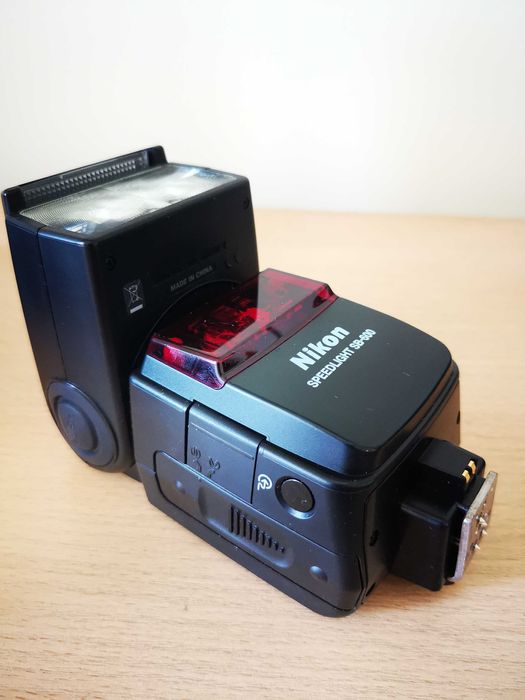 Вспышка Nikon SB600
