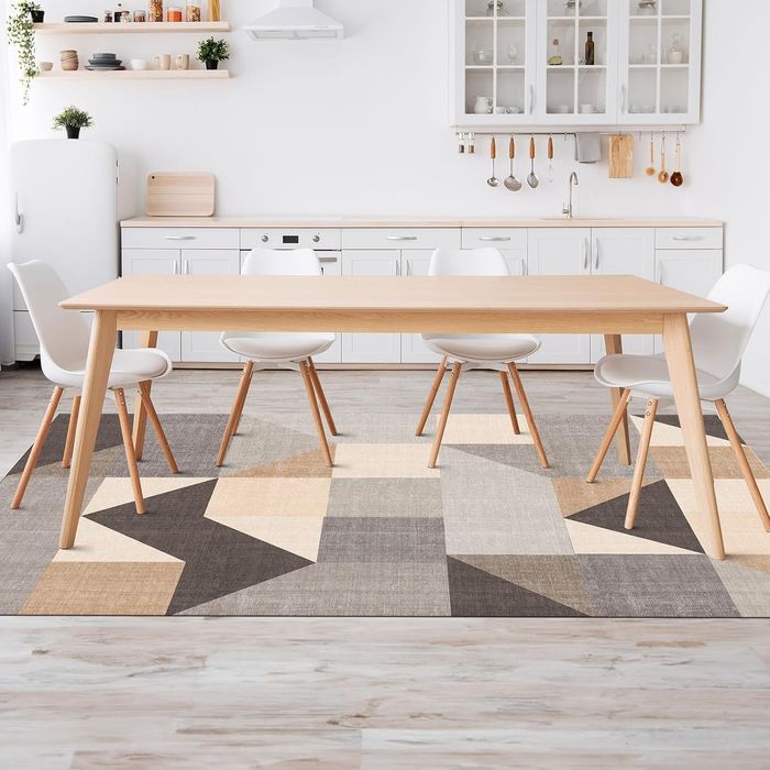 200х300 килим с къс косъм и неплъзгаща подложка. Перящ се в пералня