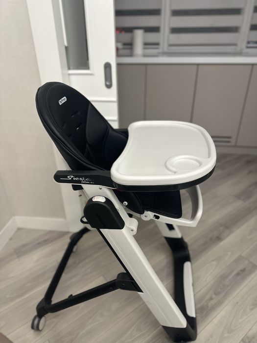 Стульчик для кормления Peg-Perego Siesta Follow Ме