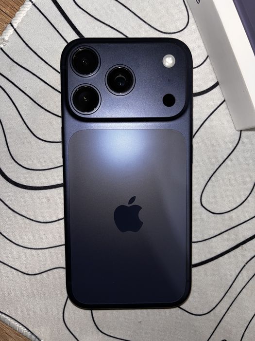 iPhone 17 pro с гарантией