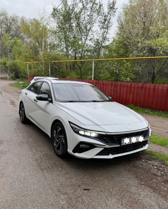 Hyundai Elantra, 2023
