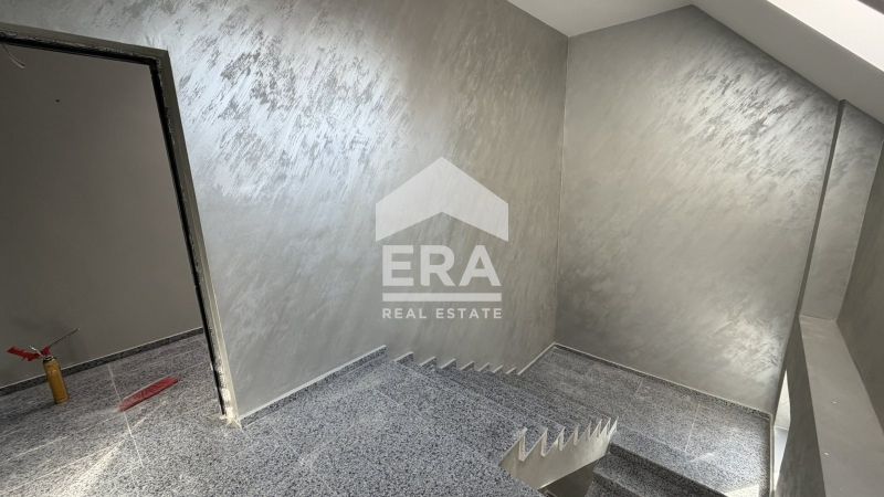 Продава се Двустаен апартамент в Варна, Кайсиева градина - 54 кв.м за 1575 €/кв.м - Снимка #4
