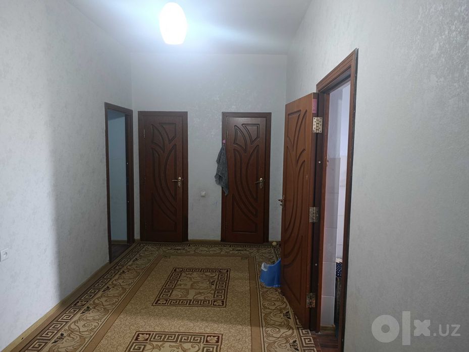 Qarshi Shaxar markazidan 3 xonali kvartira