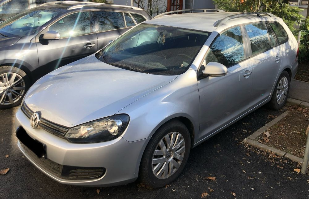 Volkswagen Golf 6 1.6 TDI, Variant, anul 2010
