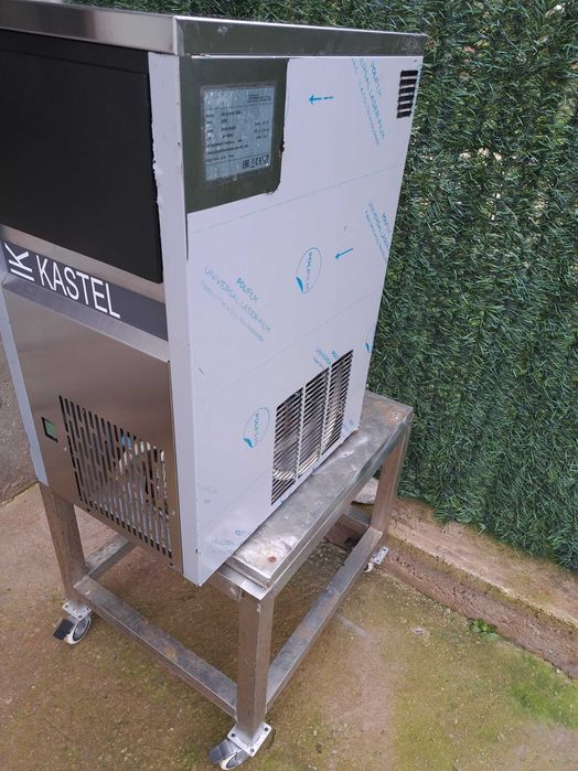 Професионален Ледогенератор KASTEL
