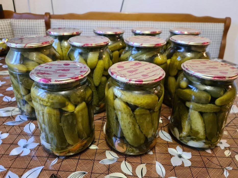 Подам огурцы маринованные!