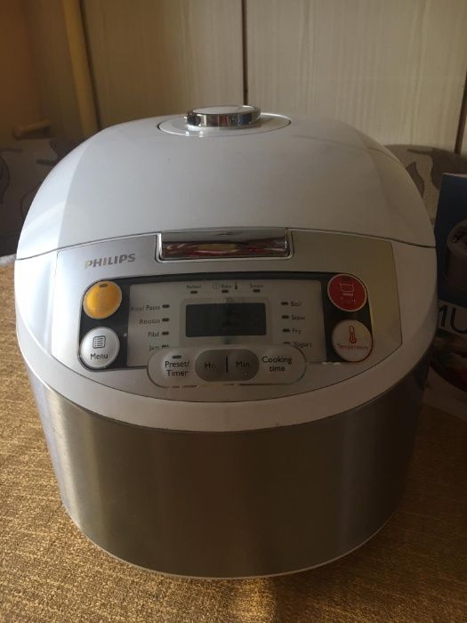 Мултикукър Philips HD3037/70