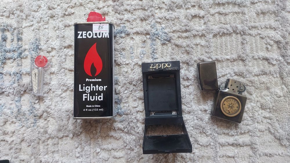 Продам оригинальную зиппо зажигалку 2002года