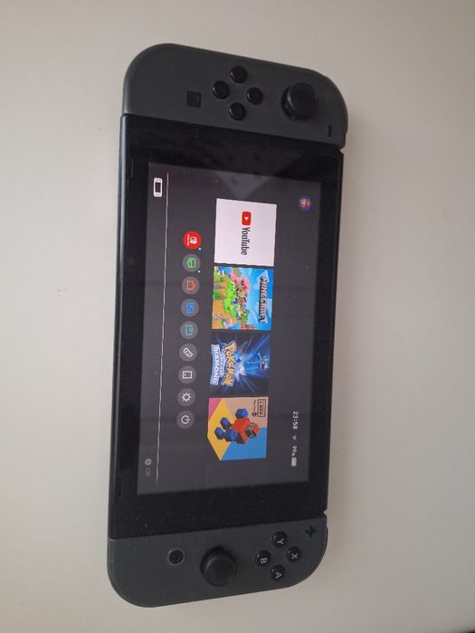 Nintendo Switch + huse
