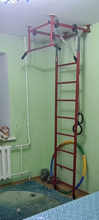 Шведская стенка, турник