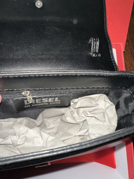 Продавам чанта Diesel