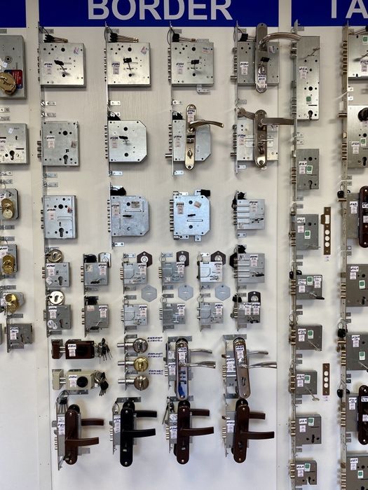 Продажа замков, установка замков, замена замков, ремонт замков