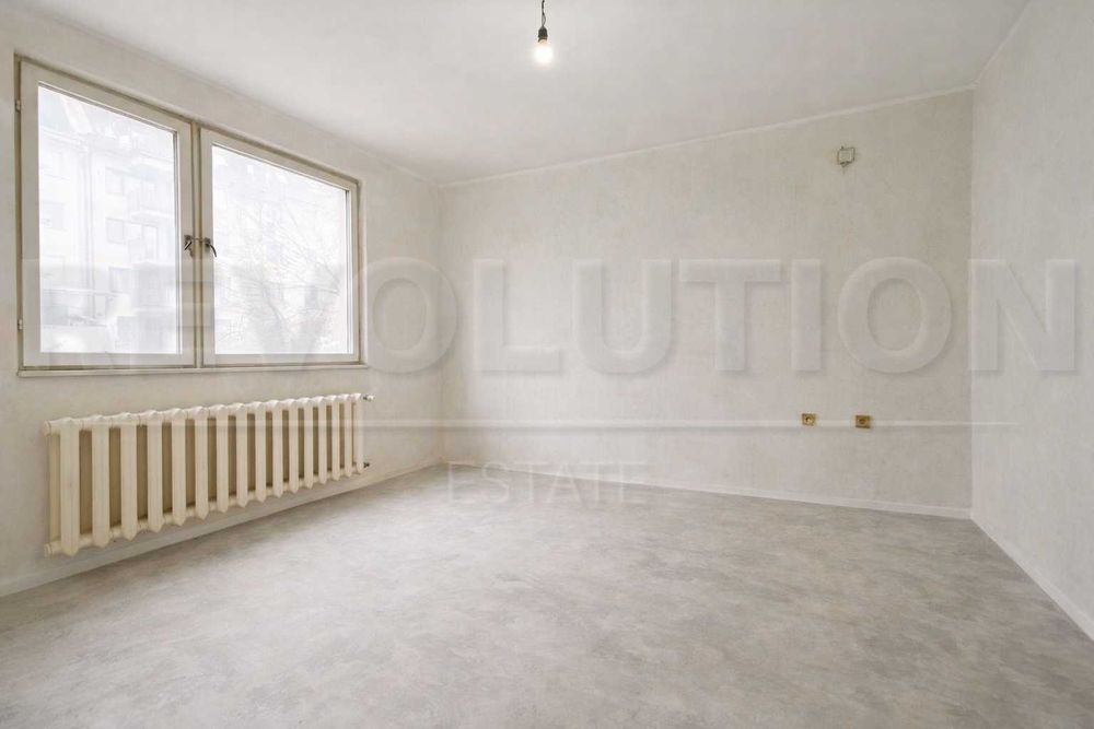 Тристаен апартамент в ж.к. Гео Милев