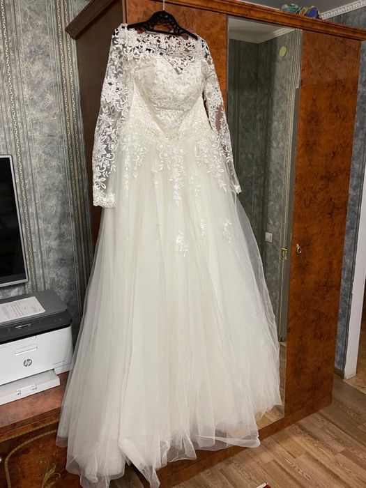 Продам свадебное платье 46-48 размера