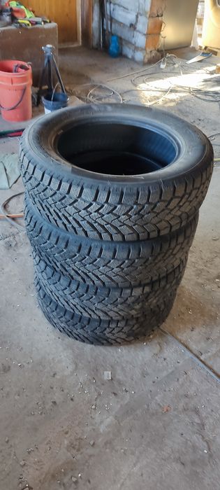 Шины зимние 215/60/16