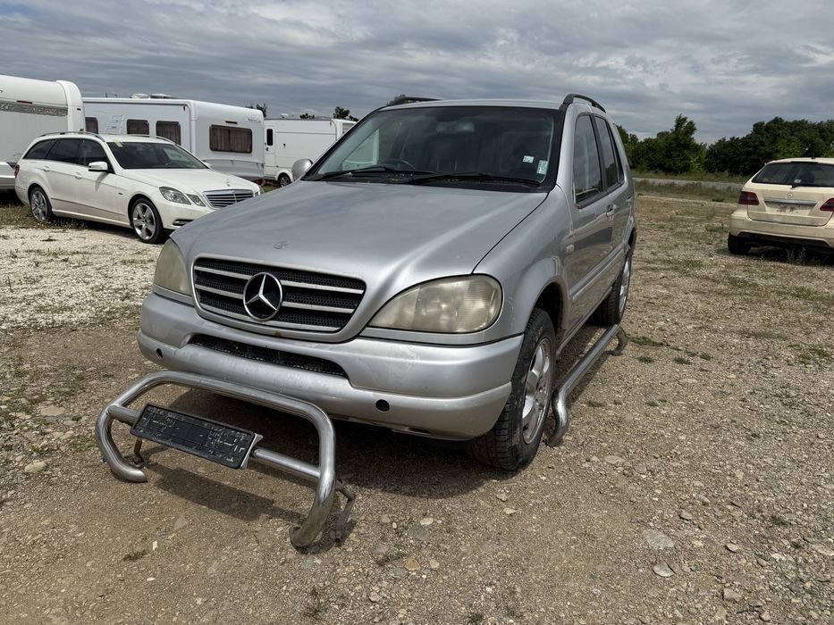 На части МЛ320 ML320 ролбар степенки сив кожен салон Мерцедес Mercedes