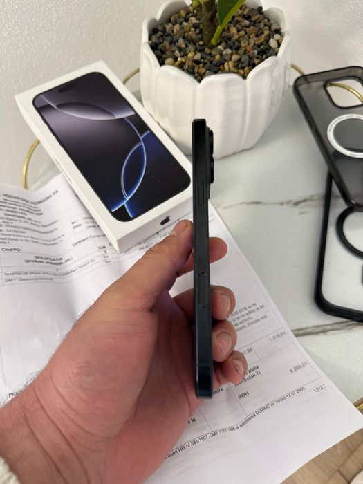 iPhone 16 Pro max ca nou, 512 GB.