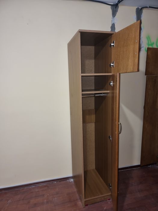 Mobila de vanzare