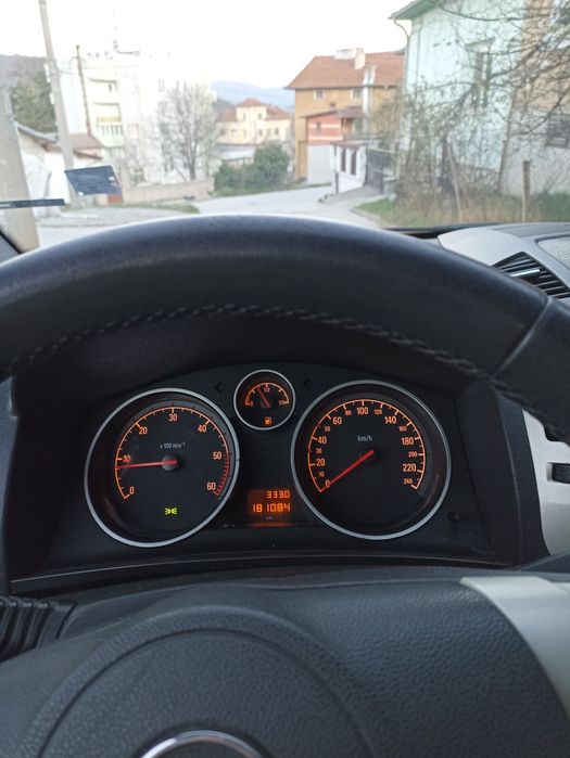 Opel Zafira 1.7 дизел