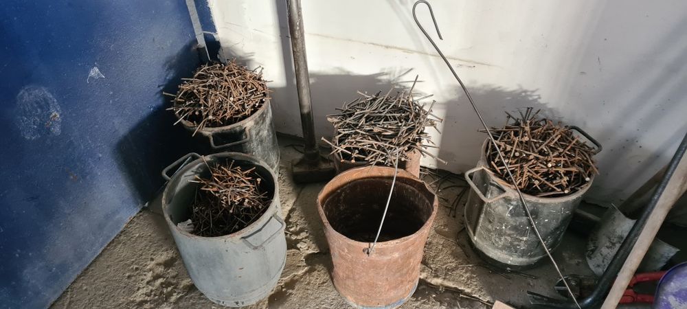 Продам гвозди б/у
