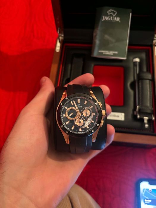Ceas seiko și ceas Jaguar
